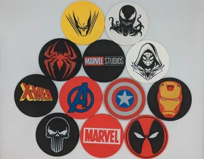 Imagem de referência: Porta-copos Marvel