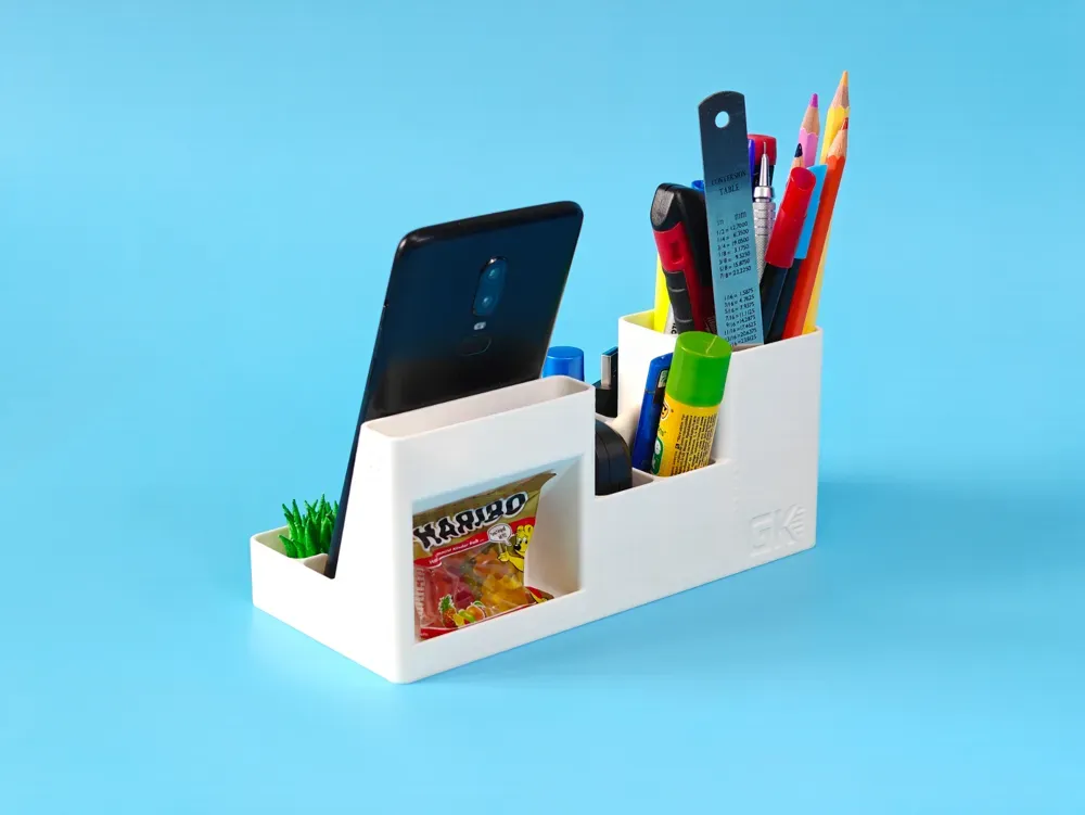 Foto real do modelo Organizador de mesa com suporte para celular, publicada pelo criador