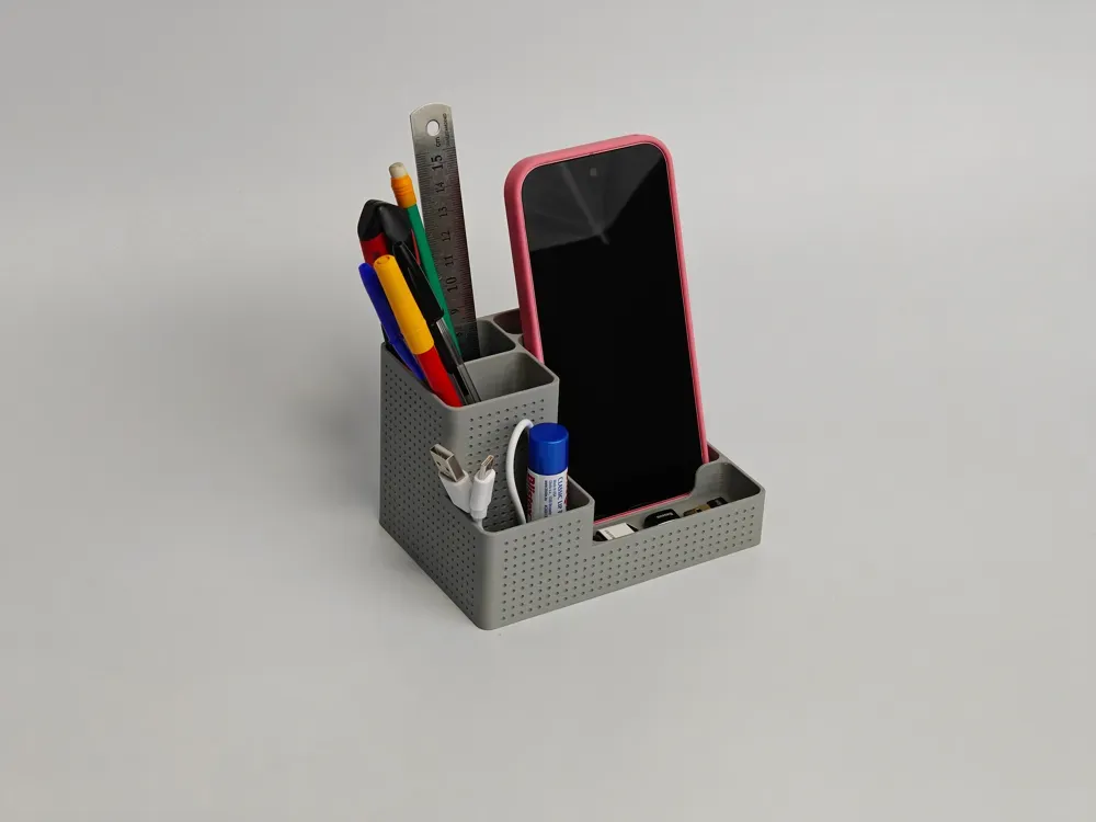 Foto real do modelo Organizador de mesa com suporte e compartimentos, publicada pelo criador